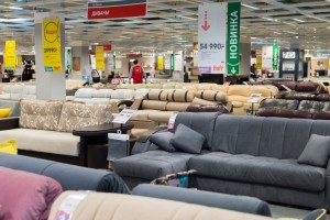 13365109-moscow-russia-24-09-2015-the-interior-of-shop-hoff-one-of-the-largest-russian-furniture-network